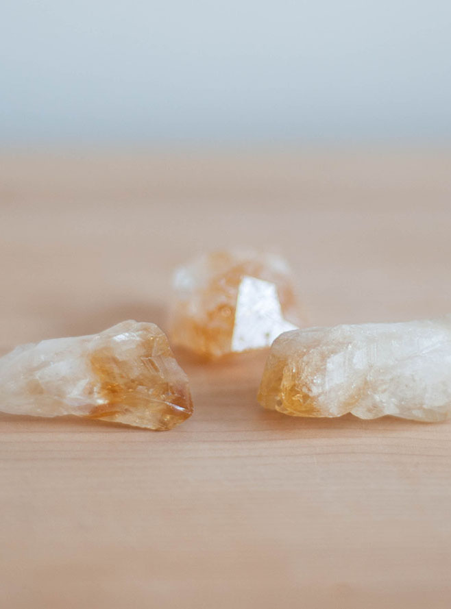 Raw Citrine Point - medium